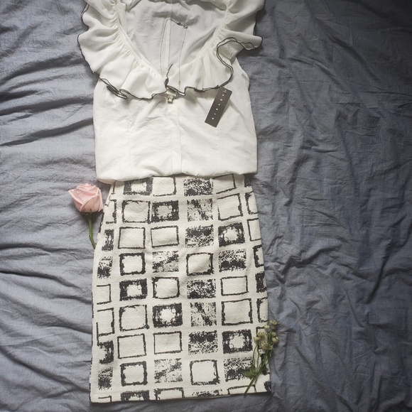 Korean Style Black and White Pencil Skirt - Picture 4 of 4